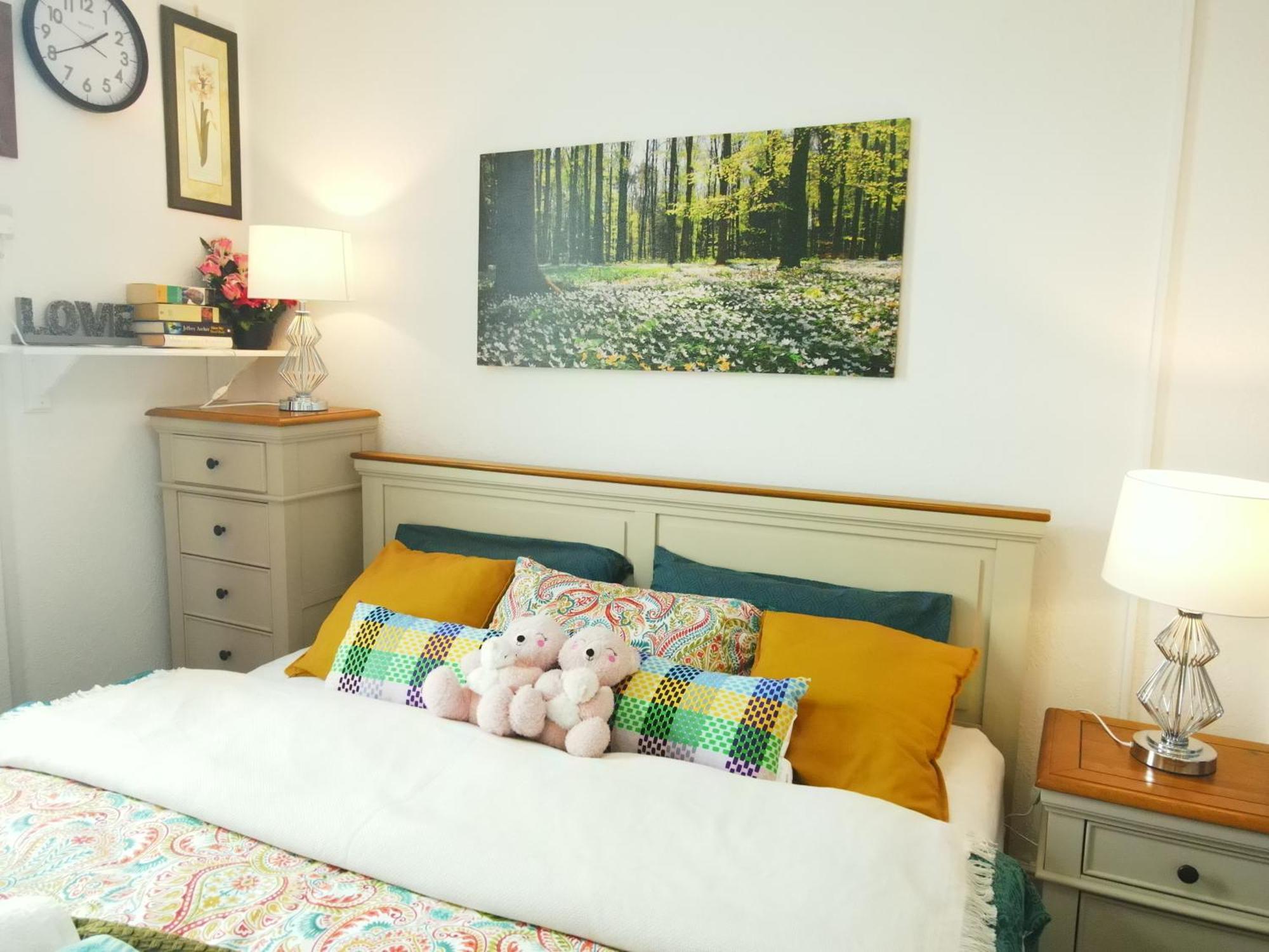 Service Accommodation 2 Bed Room Apartment In Newport South Wales Near Celtic Manor Icc Wales Exterior photo
